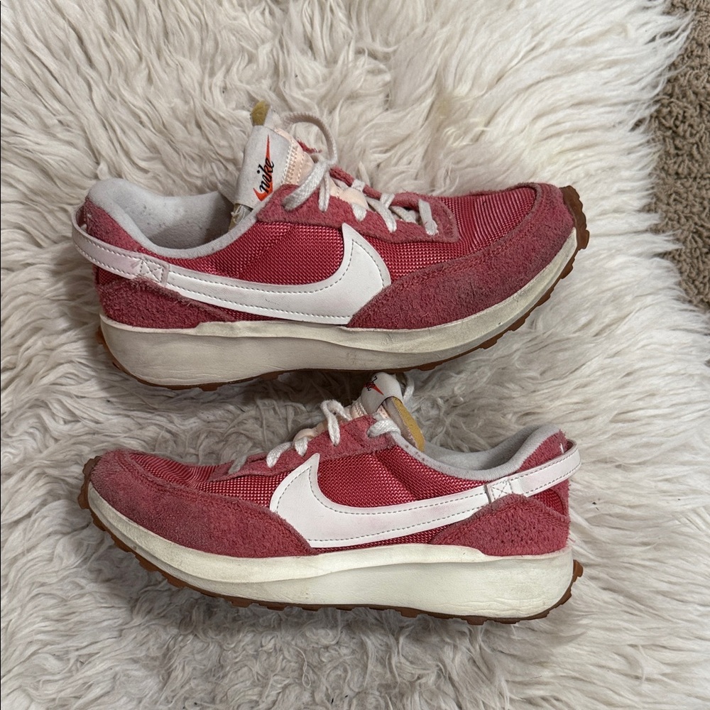 Nike Waffle Debut‎ Vintage Womens 7 
Adobe Sail Coconut Milk Gum Running
Shoes